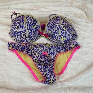 Vintage Victoria's Secret SEXY LITTLE THINGS Leopard Print Bra and Panty Set